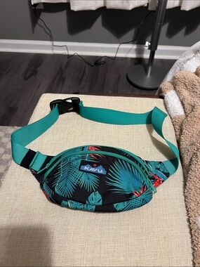 Kavu Teal Strap Tropical Palm Print Waist Pack